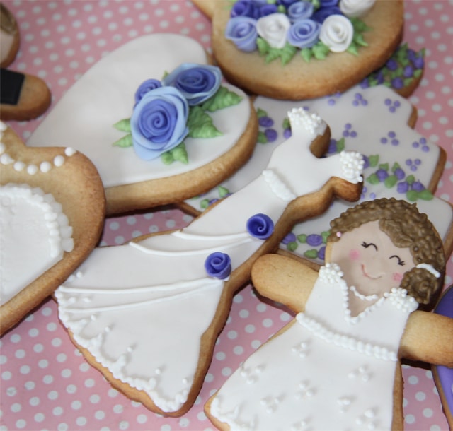 Galletas de boda violetas