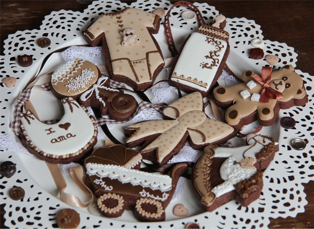 Galletas de bebé marrón y beige