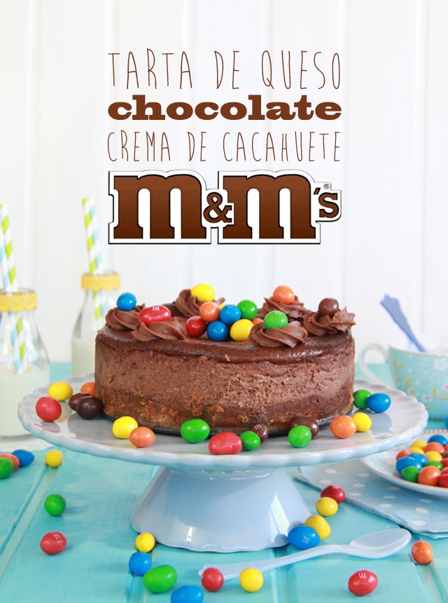 Tarta de queso, chocolate, crema de cacahuete y M&M´s