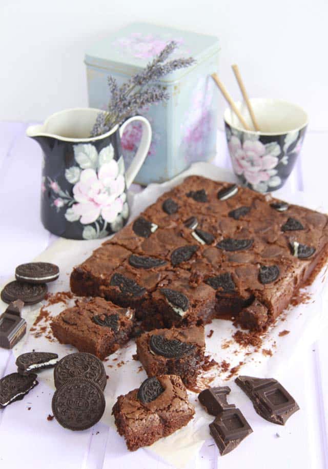 Brownie de Oreo (Receta jugosa y fácil de hacer)